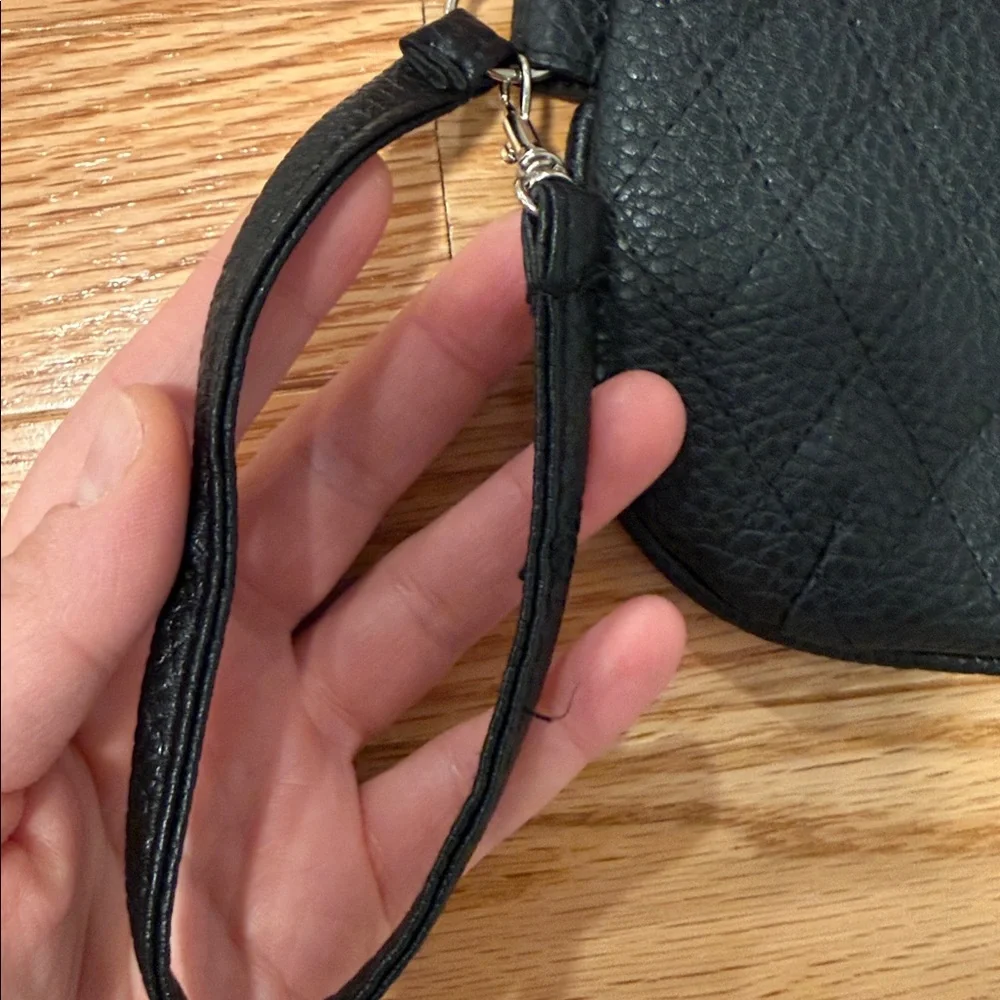 Stone Mountain Accessories Textured Black Wristlet